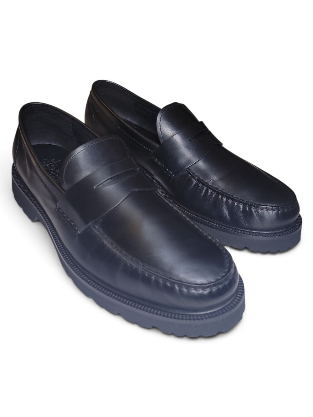 Cole Haan American Classic Penny Loafer W/Lug Sole. Stye C36028